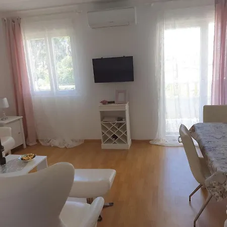 Apartments Mare Banjol Exterior photo