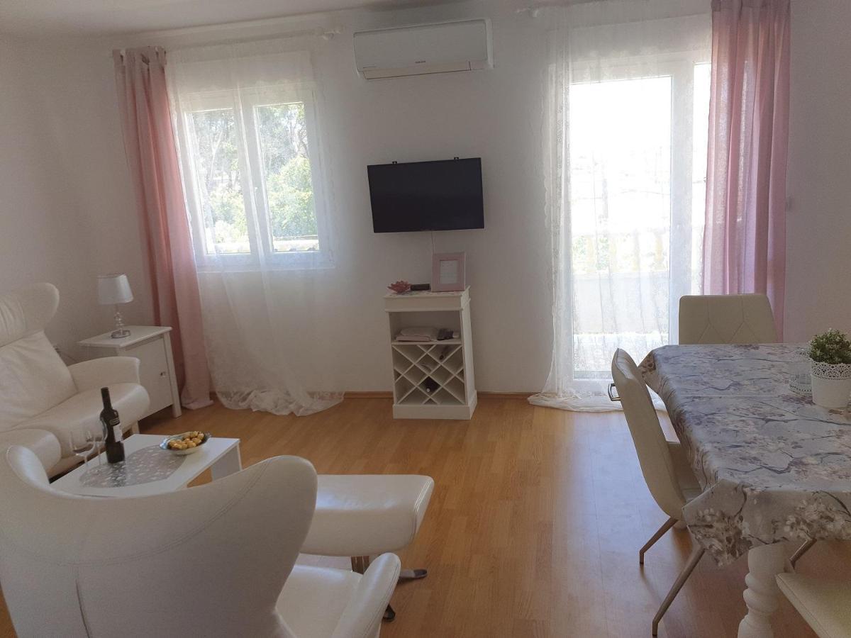 Mare Apartment Banjol
